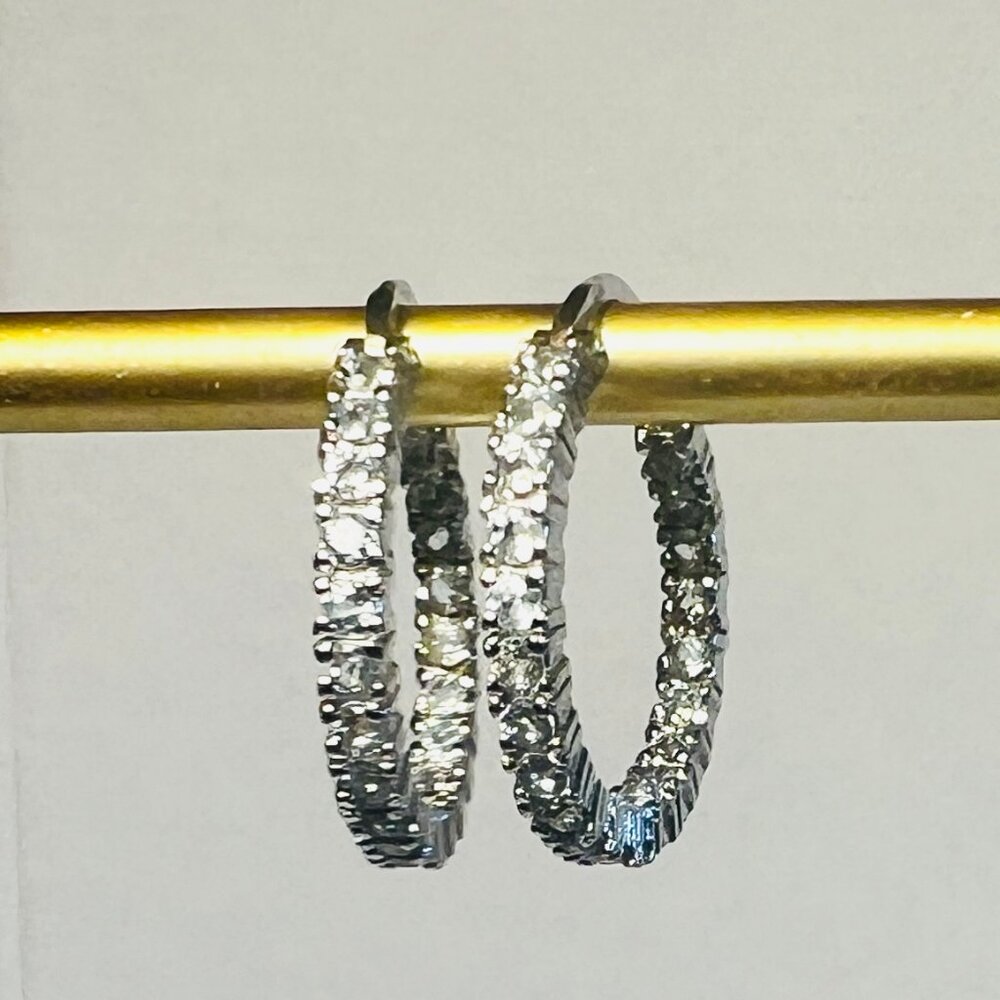 HOOP EARING